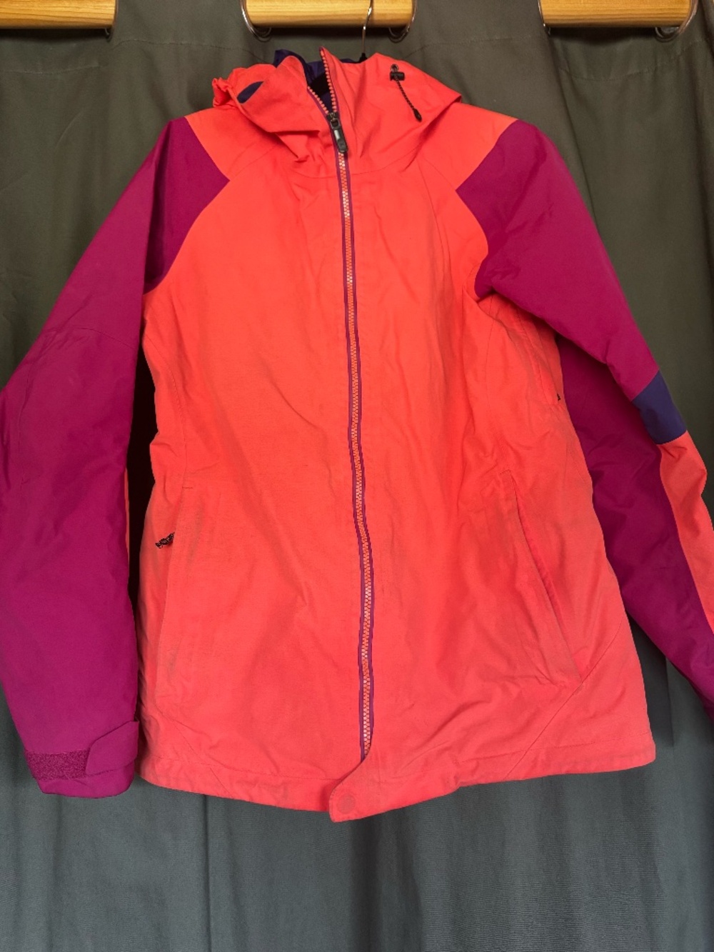 Burton Womens AK Snowboard Jacket Size M